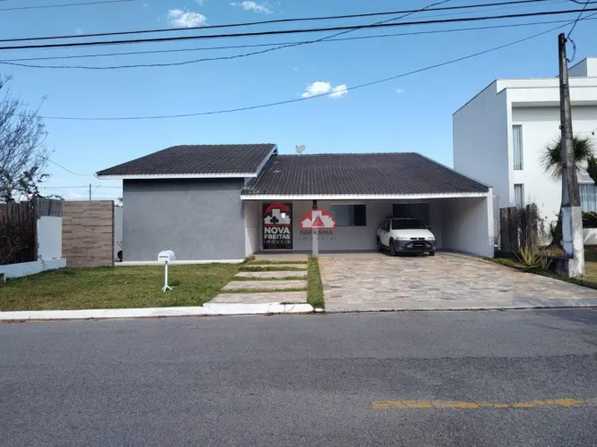 Casa Condomínio em Pindamonhangaba