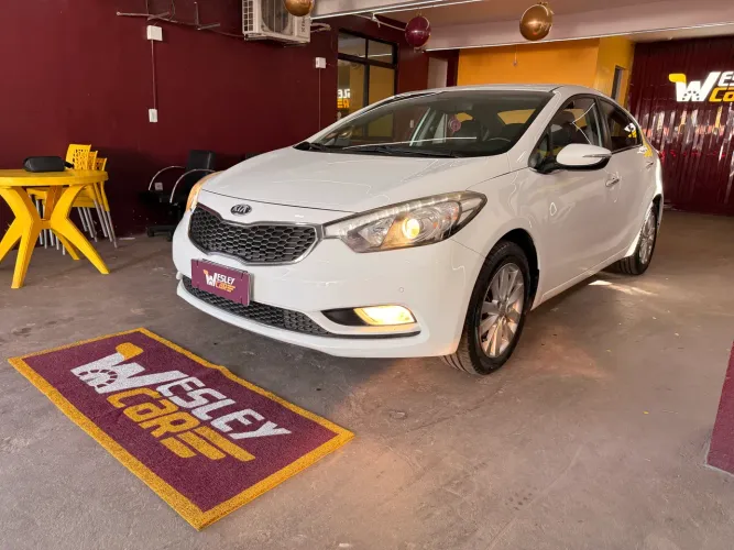 Kia Motors Cerato 1.6 16V Flex Aut. 2014