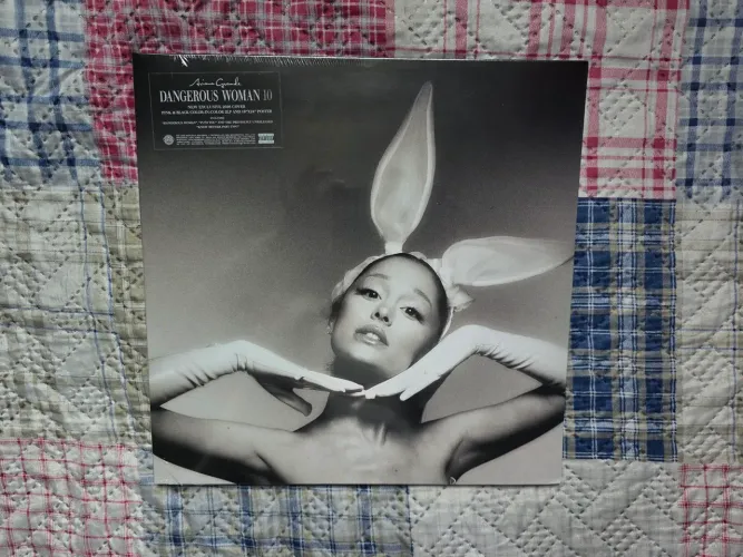 LP Vinil Ariana Grande Dangerous Woman 10th Anniversary Edition Lacrado