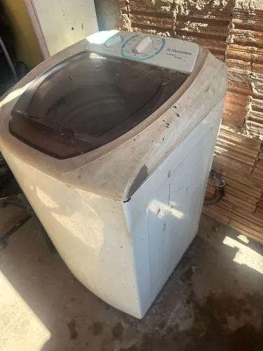 Maquina de lavar com defeito