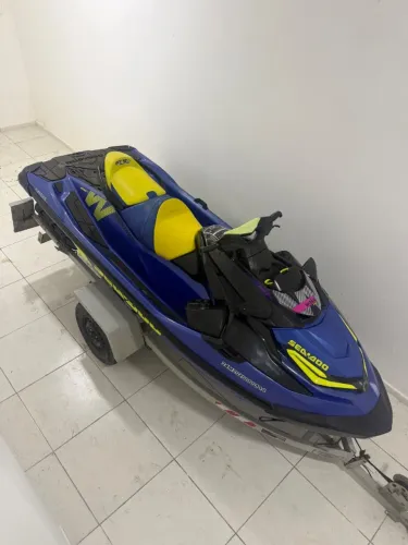 Jet Sea Doo 230 Wake, Ano 2020 (vai com a carrocinha de alumínio ano 2023)
