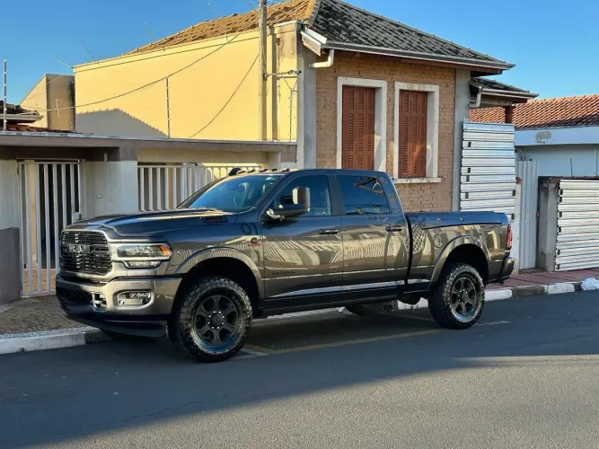 Ram 2500 Laram. 6.7 Night ED. TB CD 4X4 DIE 2022