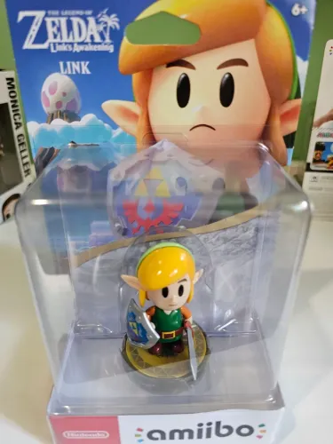 Amiibo Link