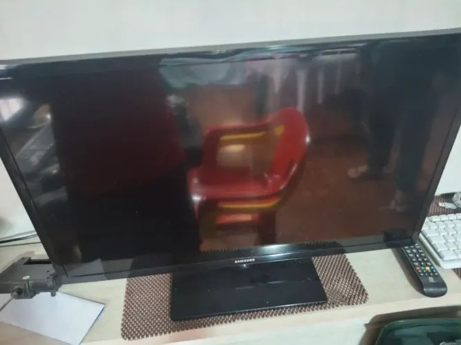Monitor/TV Samsung 28 polegadas