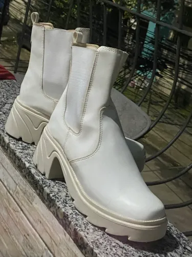 Coturno branco