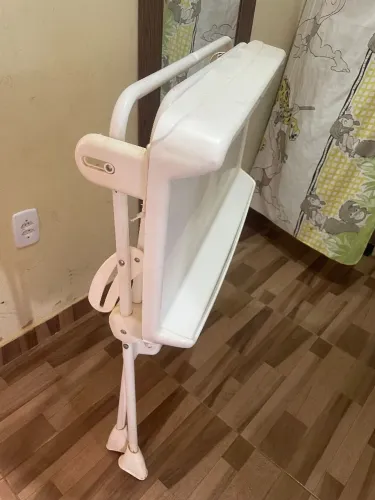 Vende-se banheira e andador