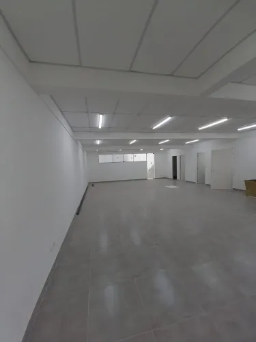 Predio Comercial 780m2, 4 Andares, 4 Salas, 8 Banheiros, 4 Vagas de Garagem, Elevador, Cop