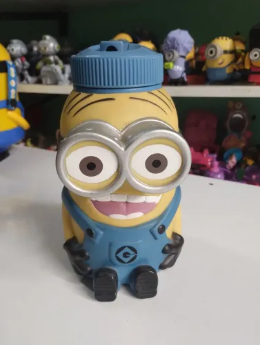 Garrafa Minions 