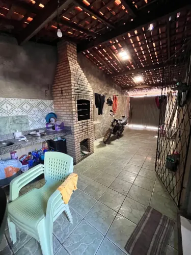 Casa à venda em terreno de 264,5 m², com amplo espaço para sua família!