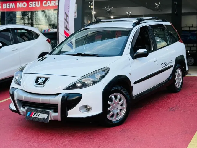 Peugeot 207 SW Escapade 1.6 16V Flex 5P 2011