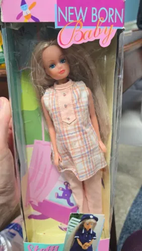 Pré-venda: Barbie grávida genérica steffi vintage