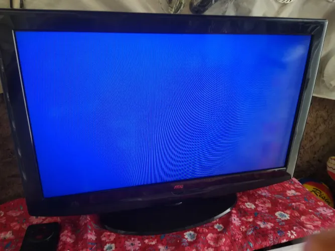 TV AoC de 32"polegada LCD(HD) semi nova