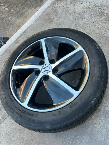 Roda aro 17 Honda HRV excelente estado
