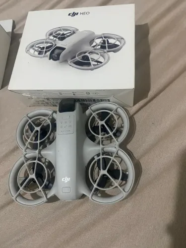 DJI NEO 