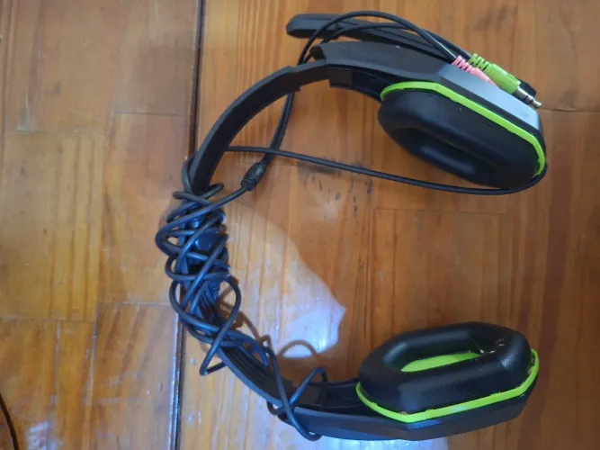 Fone de Ouvido Gaming Headset Vinik Ogma Preto e Verde