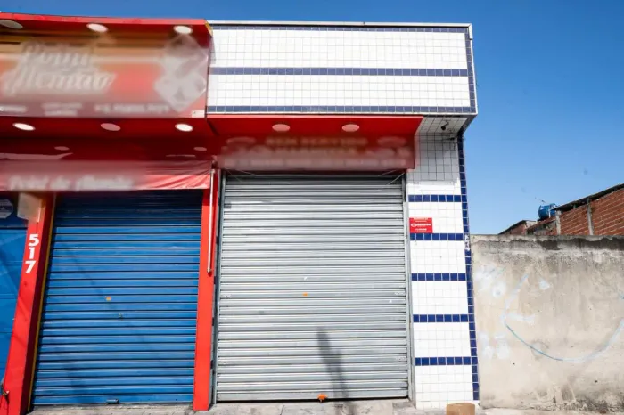 Casa comercial na Rua do Outono, 517 - salao 2 74 m²