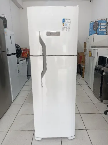 Geladeira Electrolux 220V 371L