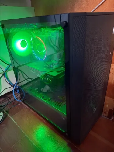 PC Gamer - Ryzen 7 3700X + RTX 3060 12GB + Teclado Razer Blackwidow + Mouse HyperX