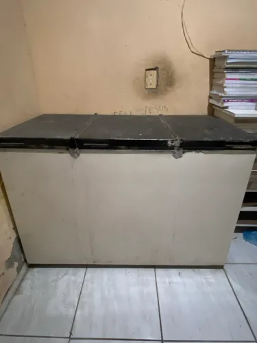 vende-se freezer