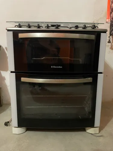 Fogão Electrolux dois fornos 5 bocas