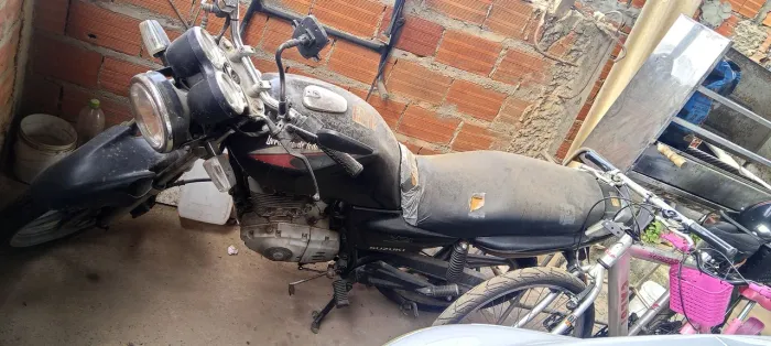 Suzuki yes 2007, R$ 3000