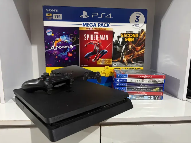 PlayStation 4 Slim 1 TB em Perfeito estado