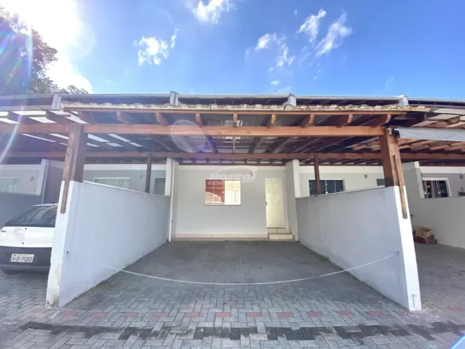 Excelente casa para locação em condomínio fechado no bairro Itoupava Central!