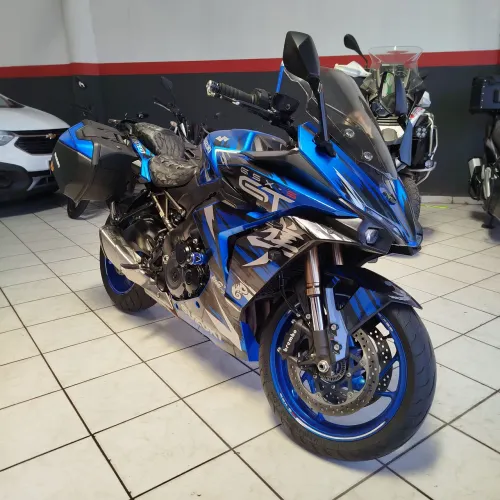 SUZUKI GSX-S1000 GT 2025