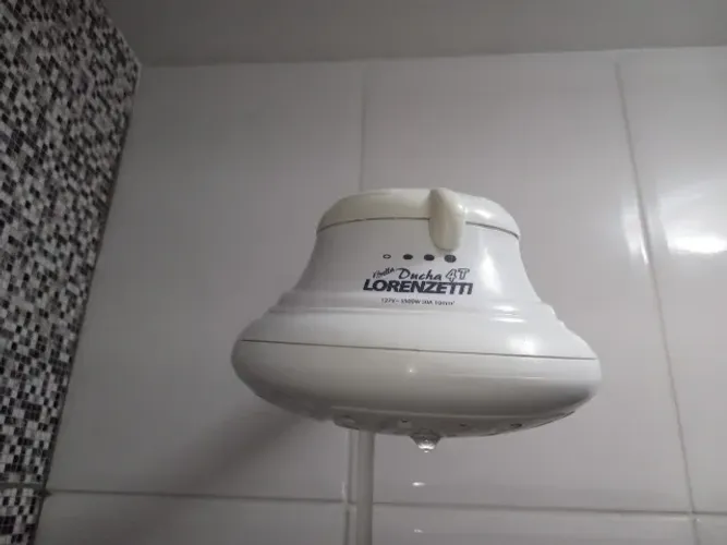 Vendo Chuveiro elétrico Lorenzetti Bella Ducha 4T, funcionando quente e frio