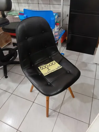 Cadeira estofada