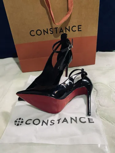 scarpin constance solado vermelho