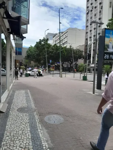 Centro comercial para venda com 30 metros quadrados em Ipanema - Rio de Janeiro - RJ