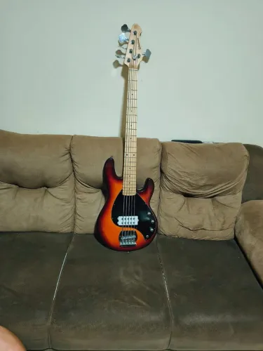 Baixo Waldman MB 105