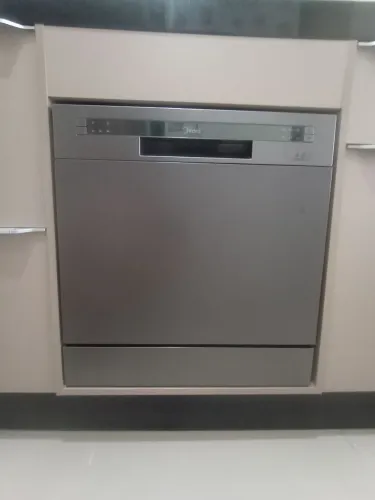 Máquina de lavar louça - Midea (quase nova)