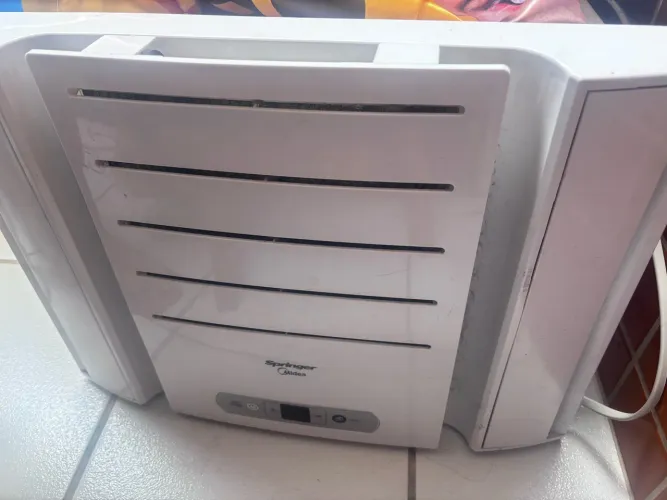 Ar de janela 7500