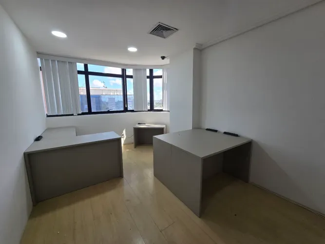 Milleniu Business, sala de canto