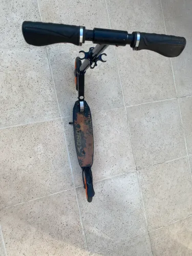 Patinete átrio