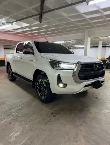 Toyota Hilux CD SR 4X4 2.8 TDI Diesel Aut. 2021