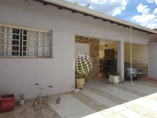 Casa com 3 dormitórios à venda, 186 m² por R$ 600.000,00 - Parque Hortensia - Bom Jesus do