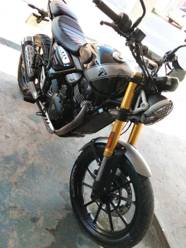 Moto kitada,revisão na concessionária 