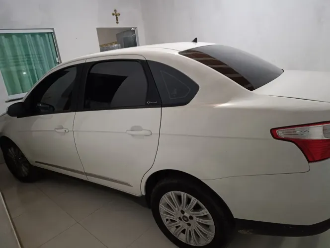 Fiat Grand Siena Essence 1.6 Flex 16V 2016