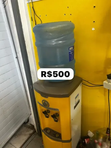 Bebedouro amarelo 