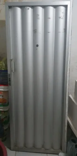 PORTAO DE ALUMINIO COM CHAVE