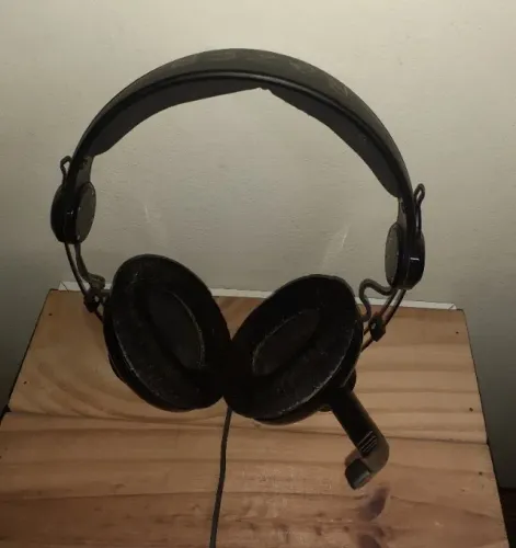Headset gamer Razer (fone e microfone)