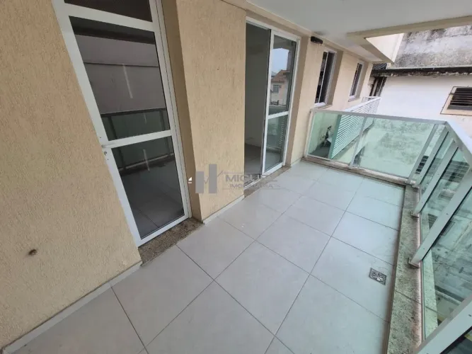 Alugo apartamento de 2 quartos, sendo 1 suíte, na Rua Senador Furtado - Maracanã
