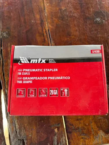 Grampeador Pneumático MTX 574209 Na Caixa + Caixas de Grampo