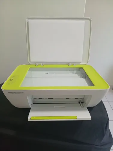 Vendo 2 impressoras HP com função de: Impressão, Cópia e Digitalização.