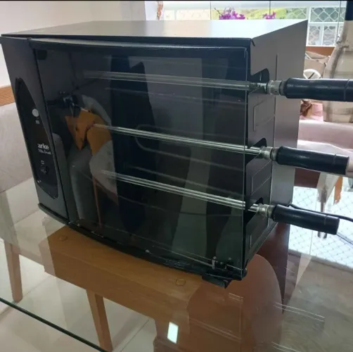 Churrasqueira elétrica arke vitta smart 127v. Utilizada Pouquíssimas vezes