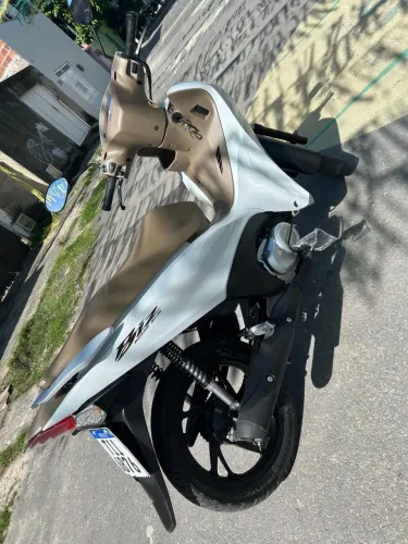     Honda Biz Branca Muito Nova