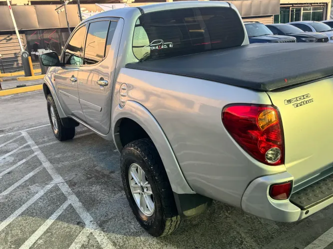 Mitsubishi L200 Triton HPE 3.2 CD TB Int.diesel AUT 2010